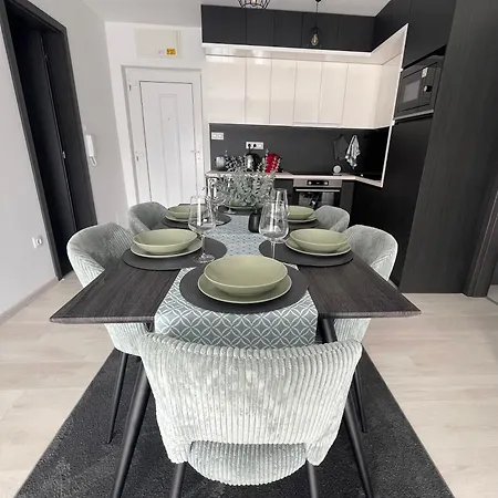 Apartment Silver Side *